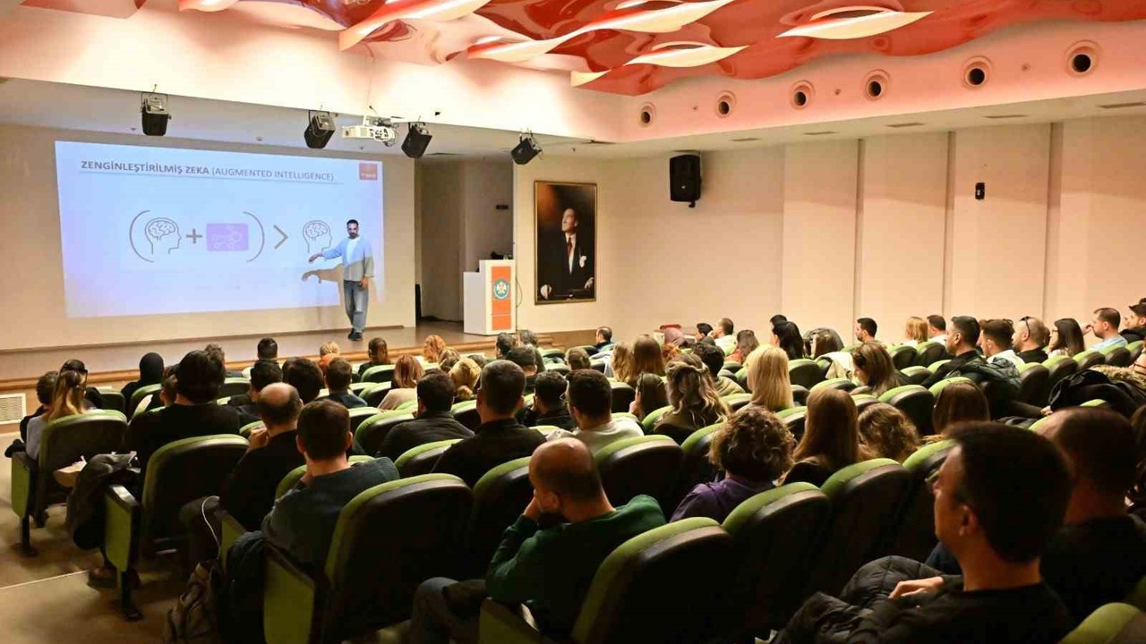 Manisa Büyükşehir personeline yapay zeka ve veri yönetimi eğitimi
