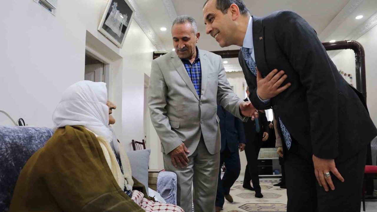 Vali Taşolar’dan yaşlılara "Sizi seviyorum" mesajı
