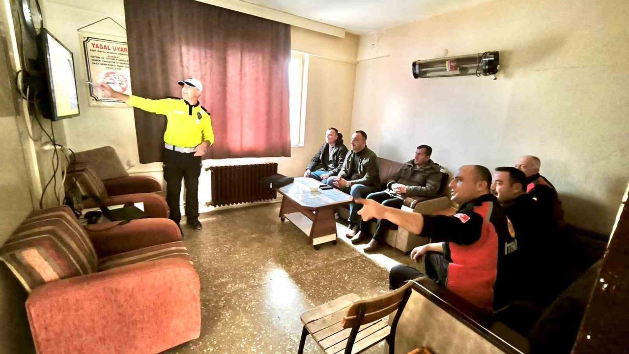 Hisarcık’ta belediye itfaiye personeline araç yangınlarına müdahale eğitimi
