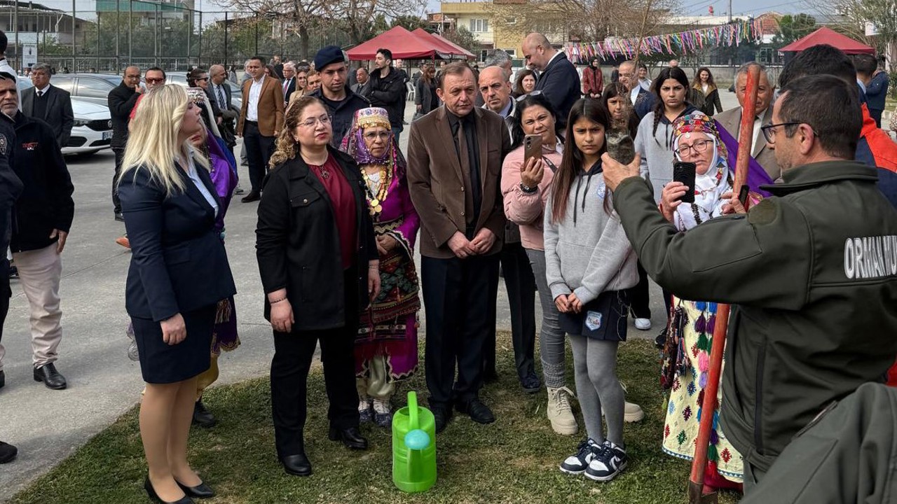 Germencik’te hem fidan diktiler hem de dağıttılar
