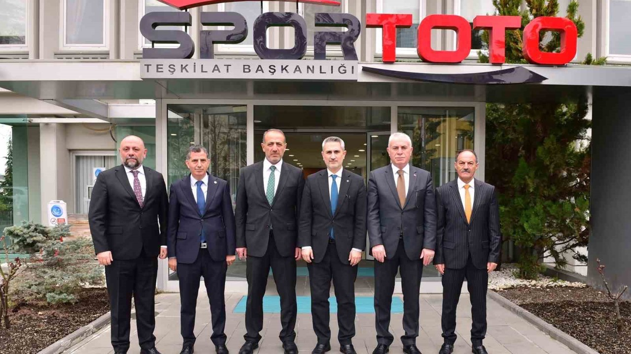 Bayburt’a futbol sahaları ile tenis kortu yapılacak
