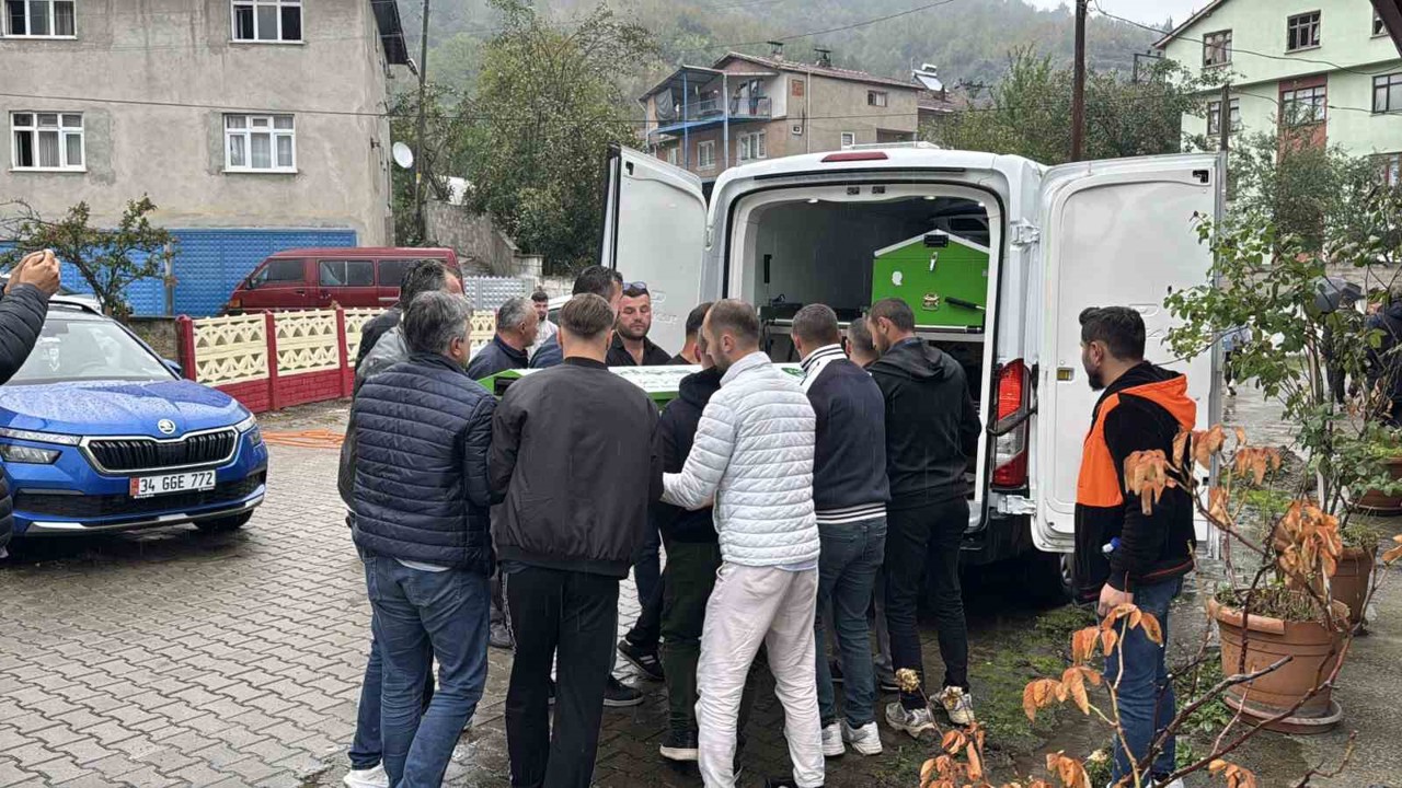 "Yüksek sesle müzik" kavgasında 24 yaşındaki Dilara’nın öldüğü cinayetin sanığı hakim karşısında
