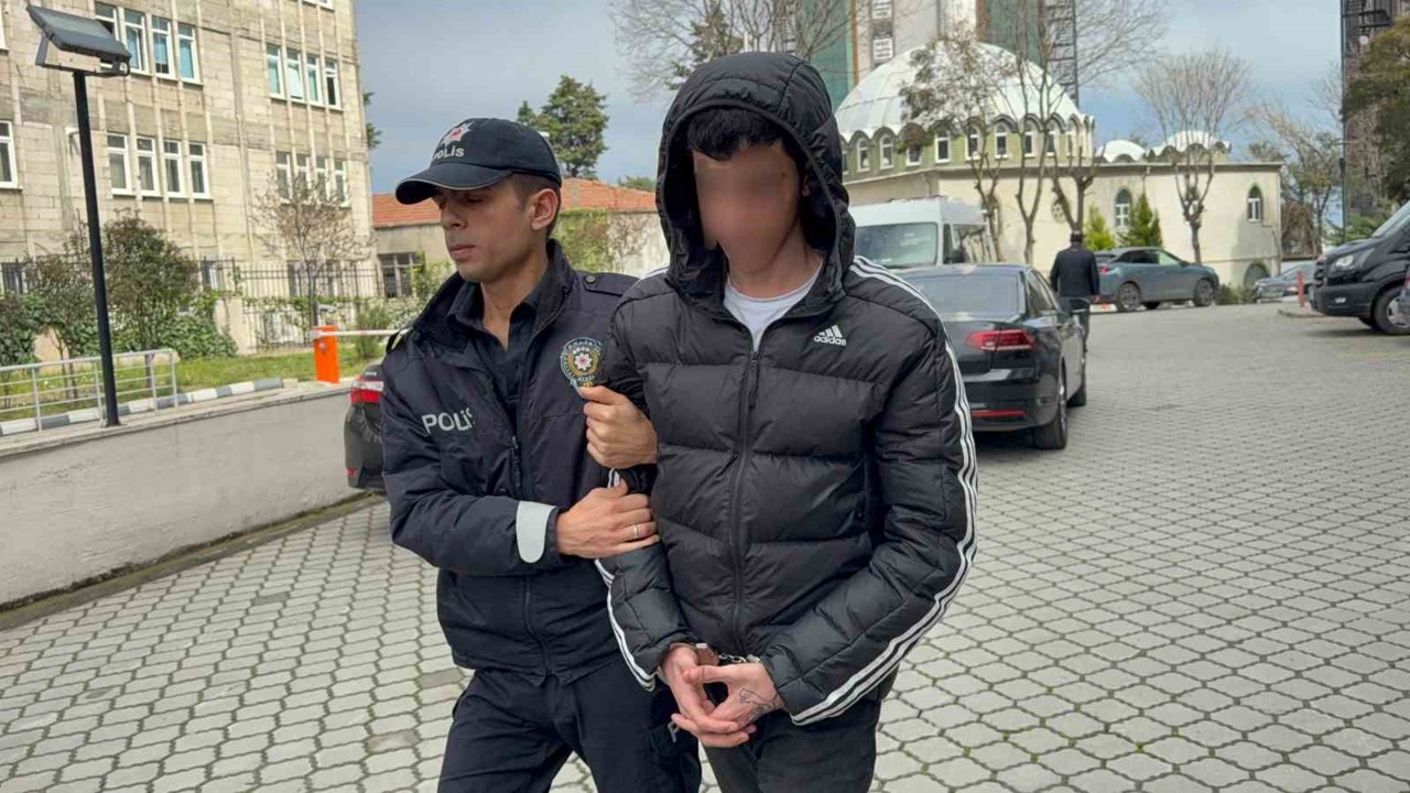 Hastane otoparkında bıçaklı kavga: 1 yaralı
