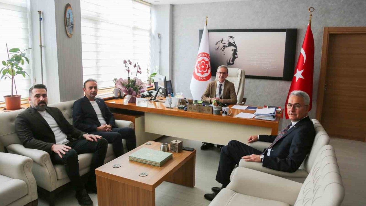 Başkan Özdemir, medikal firmaların mağduriyetlerini Doğan ile görüştü
