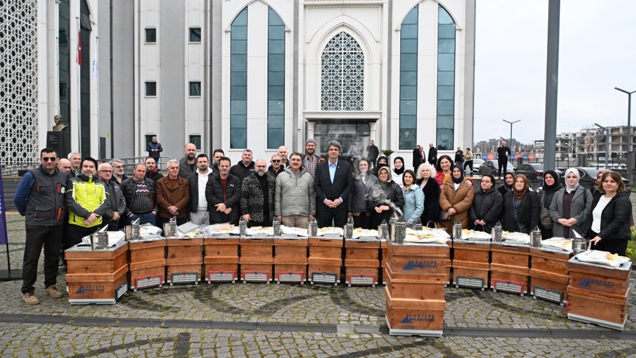 Kartepe’de üreticilere arıcılık ve ekipman desteği sağlandı
