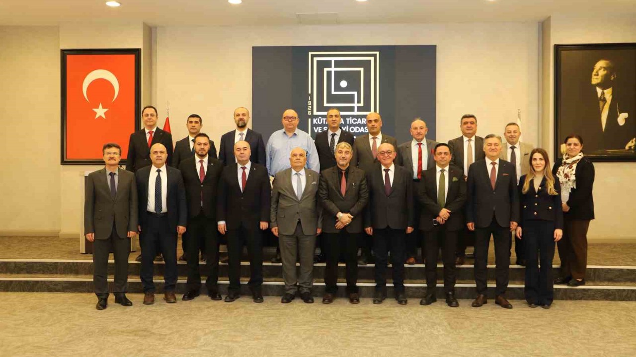 Kütahya’da ’mesleki eğitim’ KUTSO’nun ev sahipliğinde değerlendirildi
