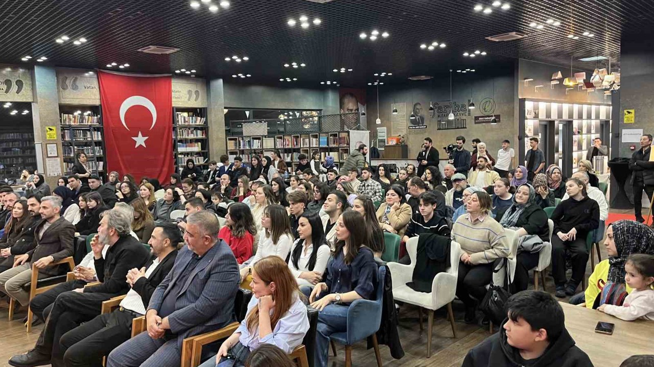 Gaziosmanpaşa’da 27 Mart Dünya Tiyatrolar Günü etkinliği düzenlendi
