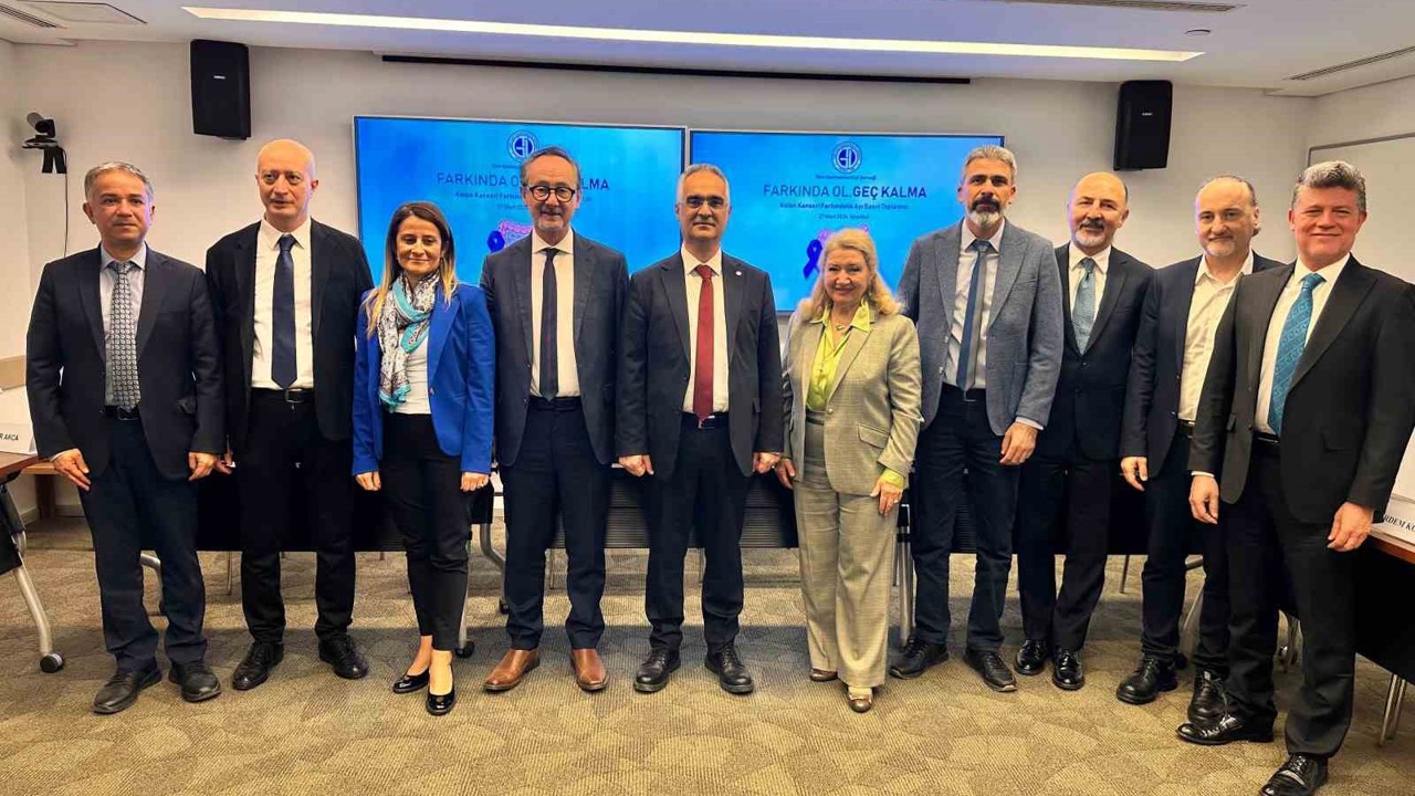 Uzmanlardan gençlerde artan kolon kanserine karşı tarama testi çağrısı
