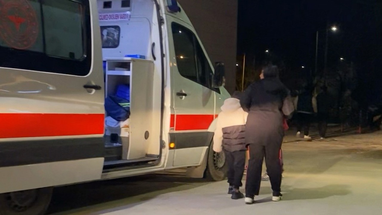 Bursa’da tavuk döner yiyen 25 kişi zehirlendi
