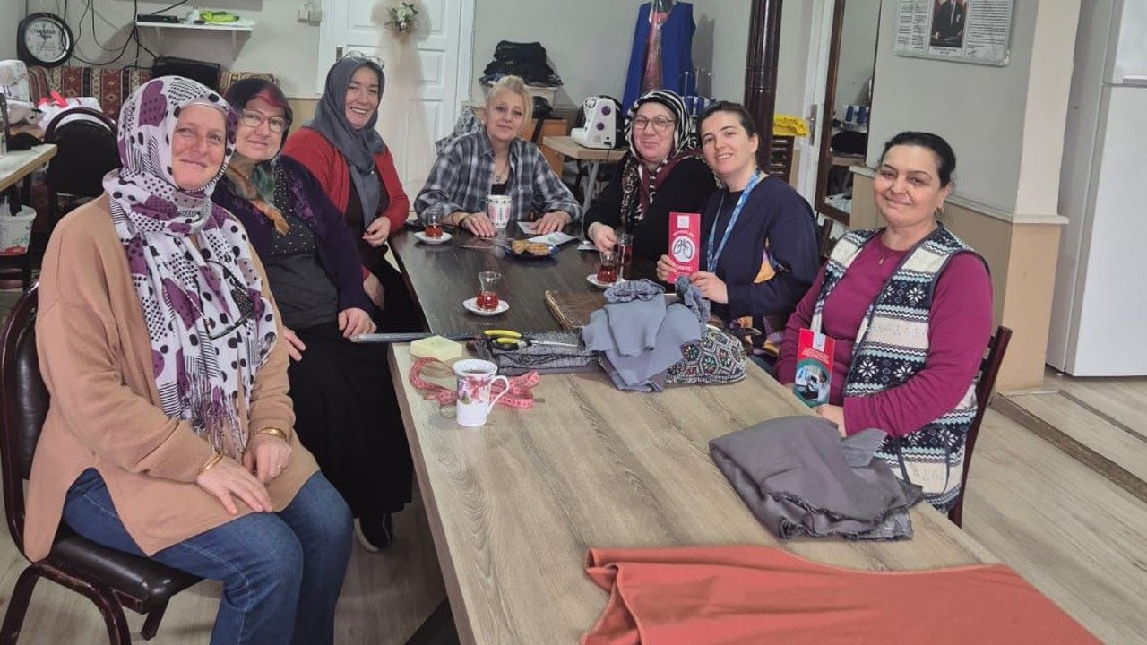 Dikiş kursu kursiyerlerine sağlık eğitimi
