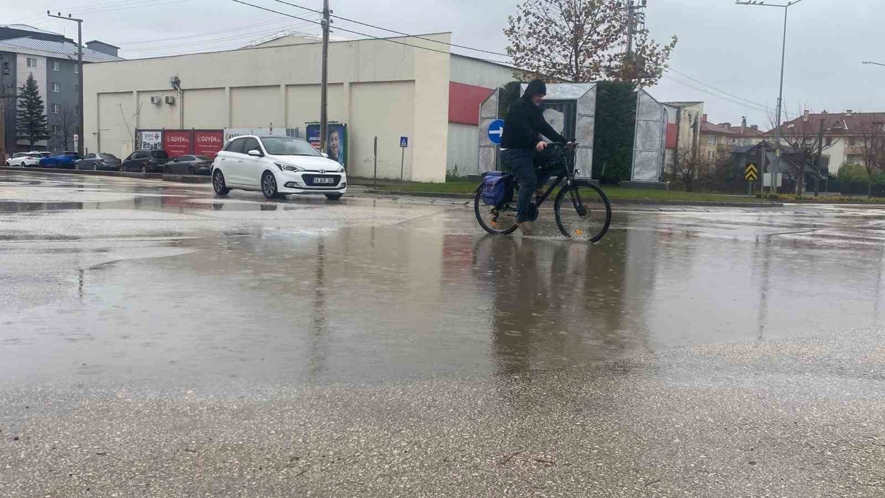 Bolu Valiliğinden "sel ve su baskını" uyarısı
