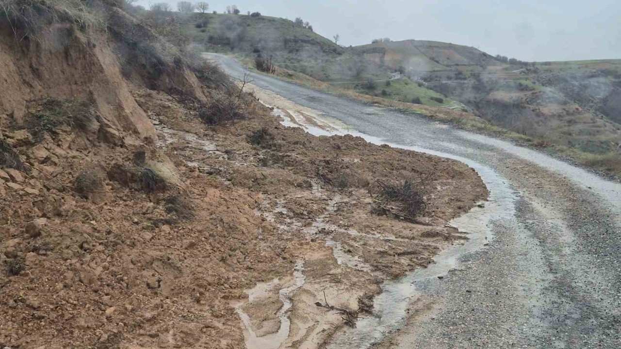 Siirt’te yağış sonrası yoğun mesai
