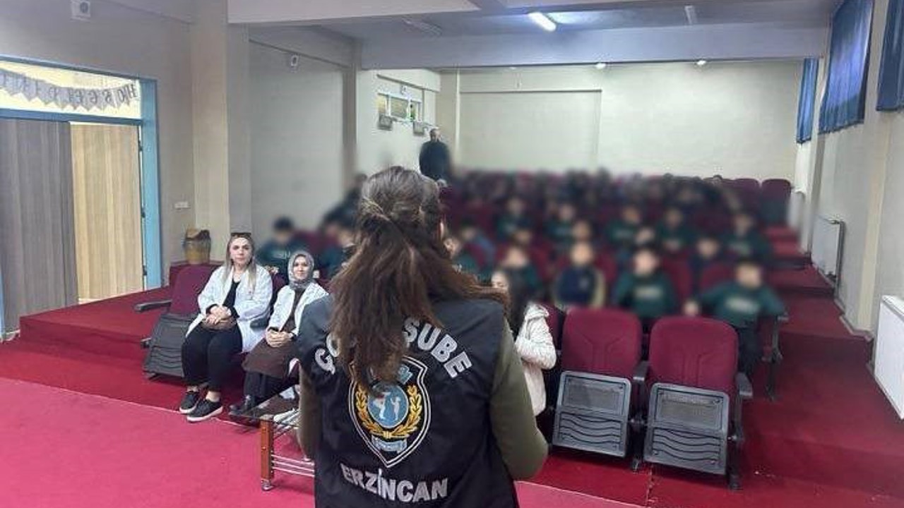 Erzincan’da öğrencilere güvenlik eğitimi verildi

