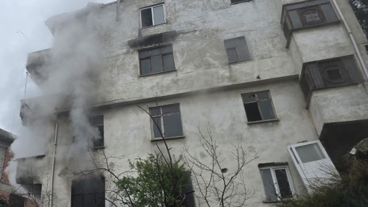 Mudanya’da apartmanda yangın paniği
