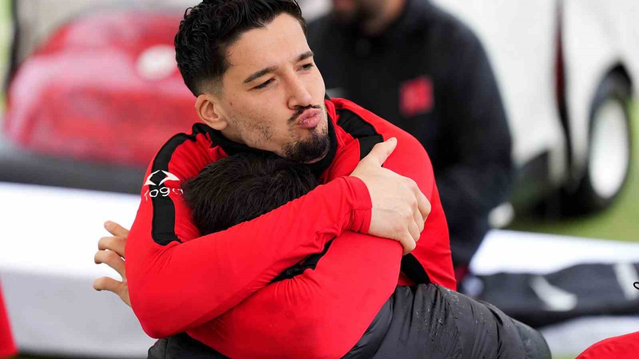 A Milli Futbol Takımı, yağmur altında çalıştı
