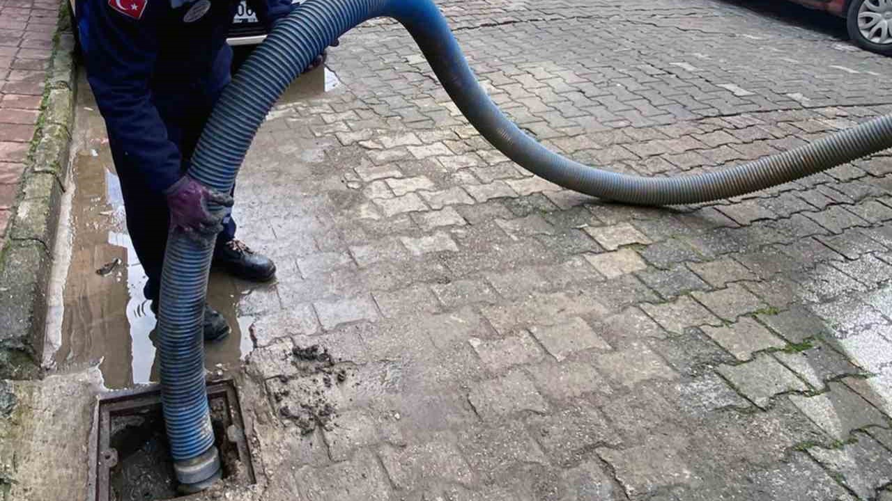 MUSKİ ekipleri yağmur mesaisinde
