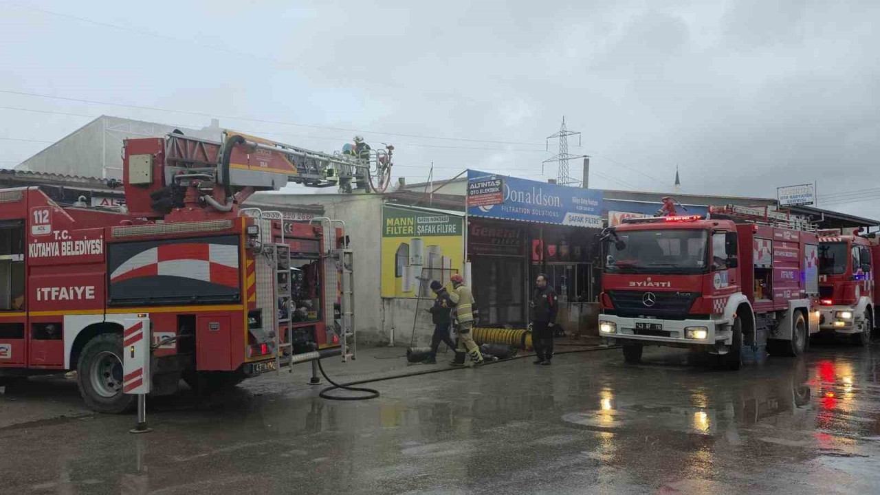 Kütahya’da Fatih Sanayi Sitesi’nde yangın

