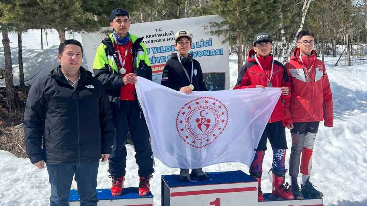 Spor A.Ş, Sarıkamış’tan iki madalya ile döndü
