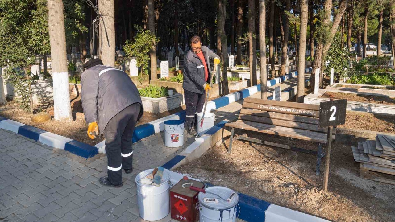 İzmir’de mezarlıklar doldu
