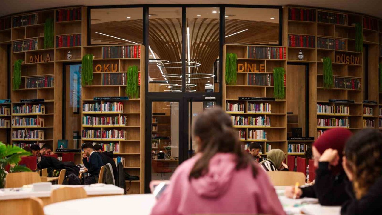 Roman Kahramanları İzmit sokaklarına inecek
