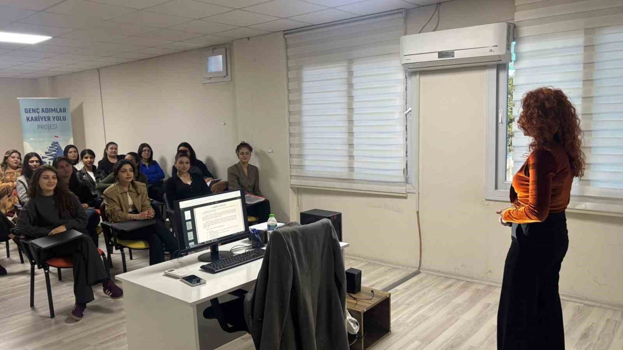 Genç kadınların istihdam yolculuğu başladı
