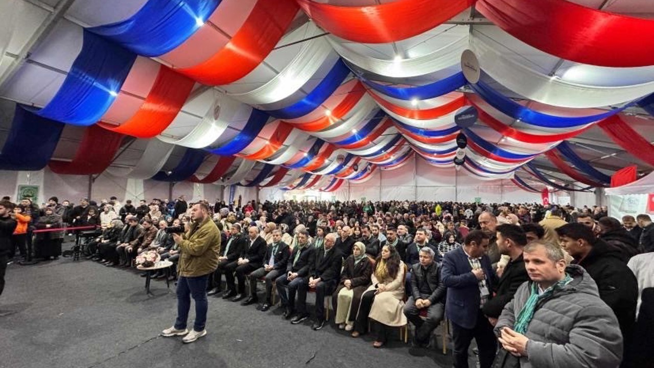 Arnavutköy’de hamsi ve horon coşkusu
