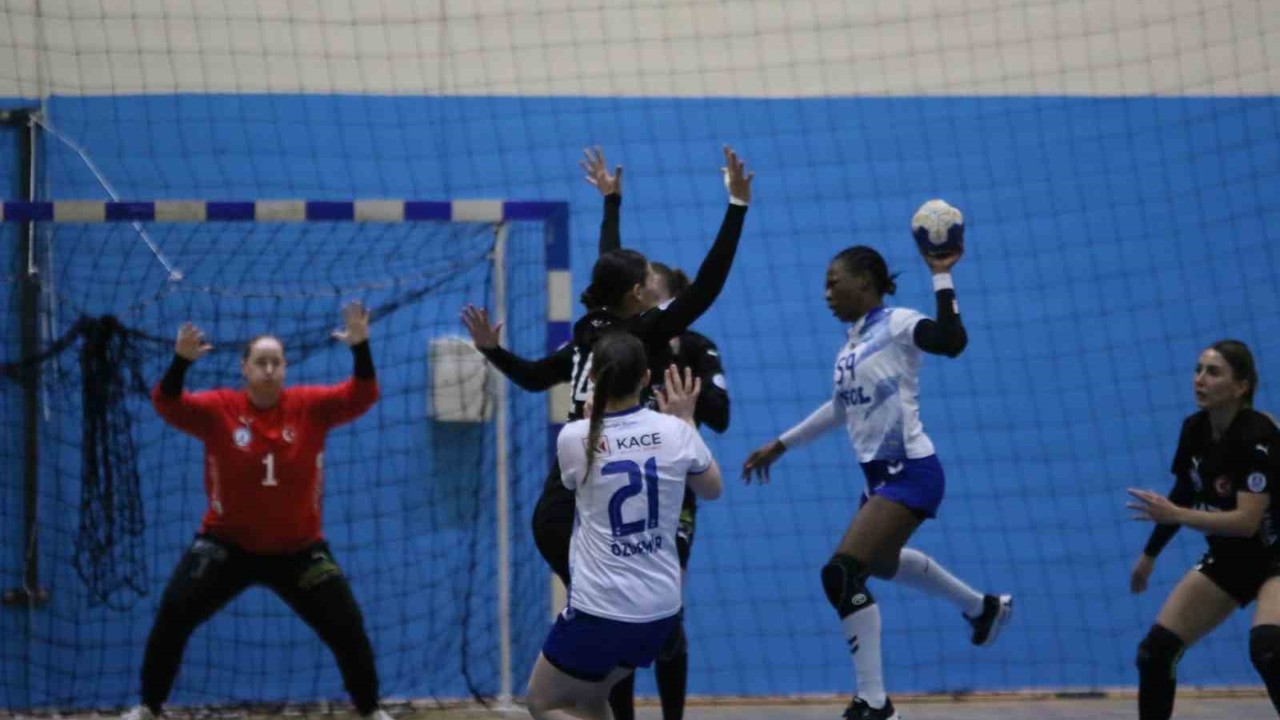 Yalıkavak spor, Ortahisar’ı farklı geçti: 37-27
