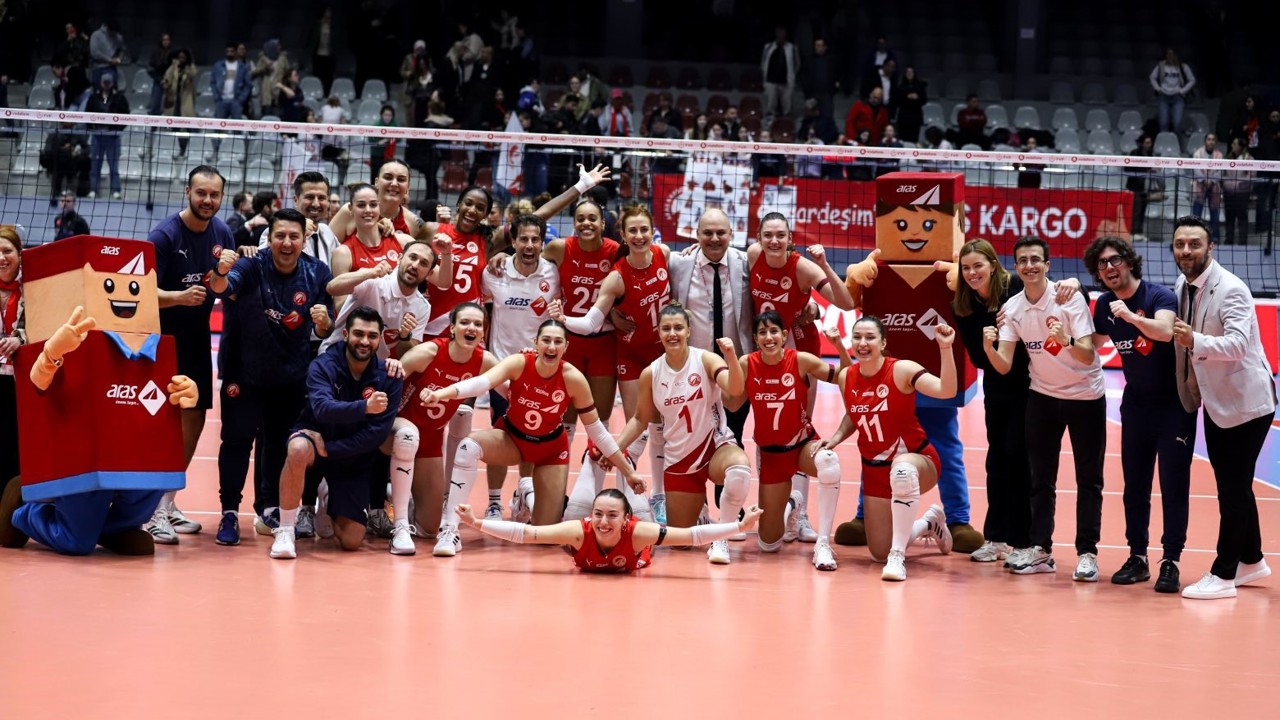 Sultanlar Ligi: Aras Kargo: 3 - Nilüfer Belediyespor: 1
