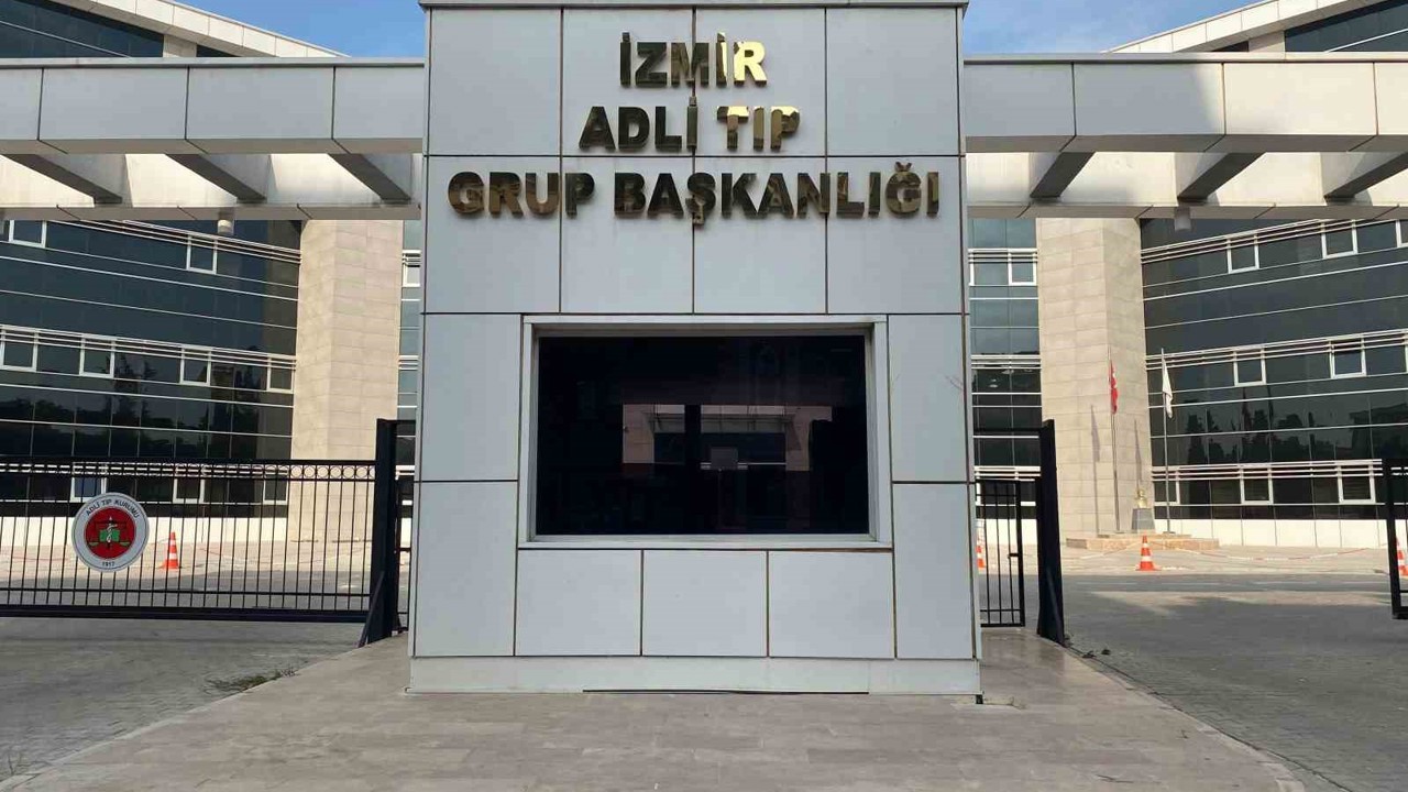 İzmir’de sahilde yeni doğmuş bebek cesedi bulundu
