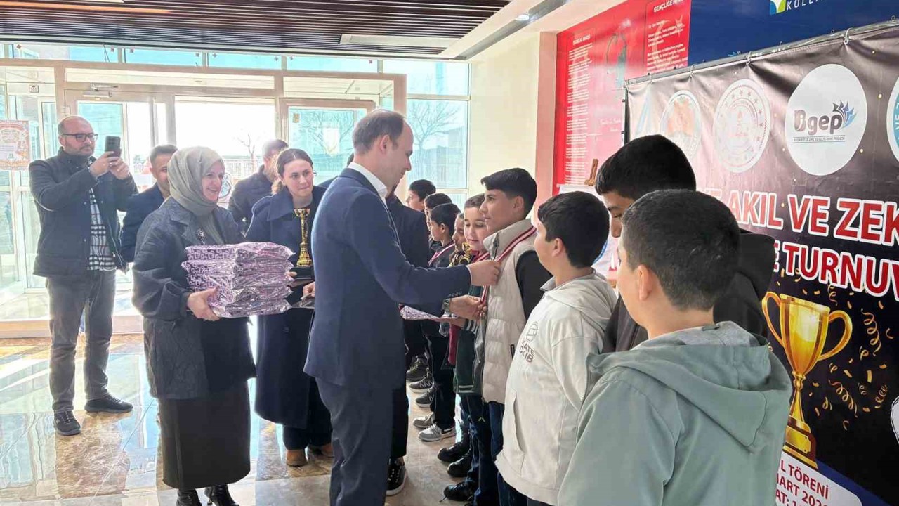 Zeka şampiyonları Siverek’te B-buluştu
