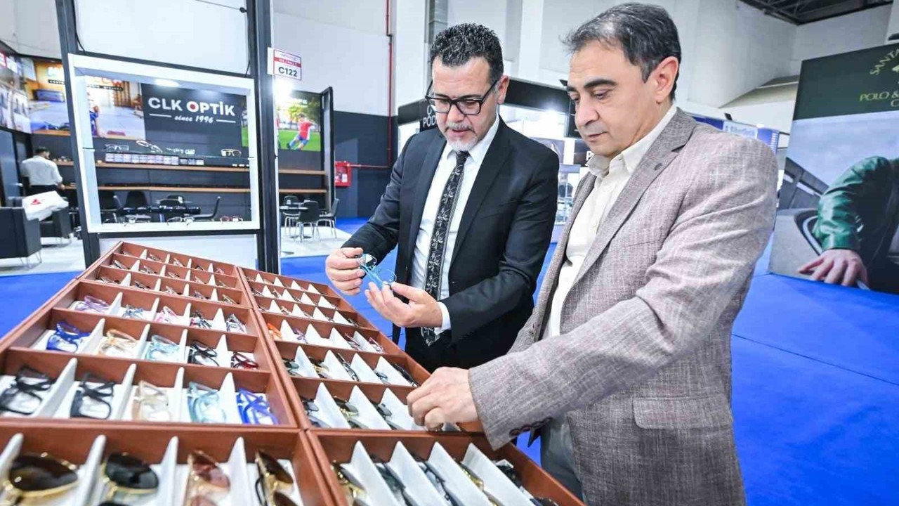 Görme sağlığının geleceği İzmir’de konuşuldu
