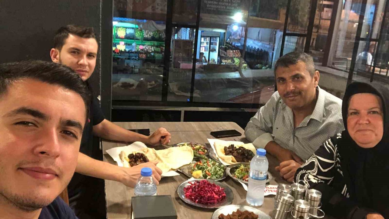Gaziantep’te azimle çalışan anne 4 çocuğunu meslek sahibi yaptı
