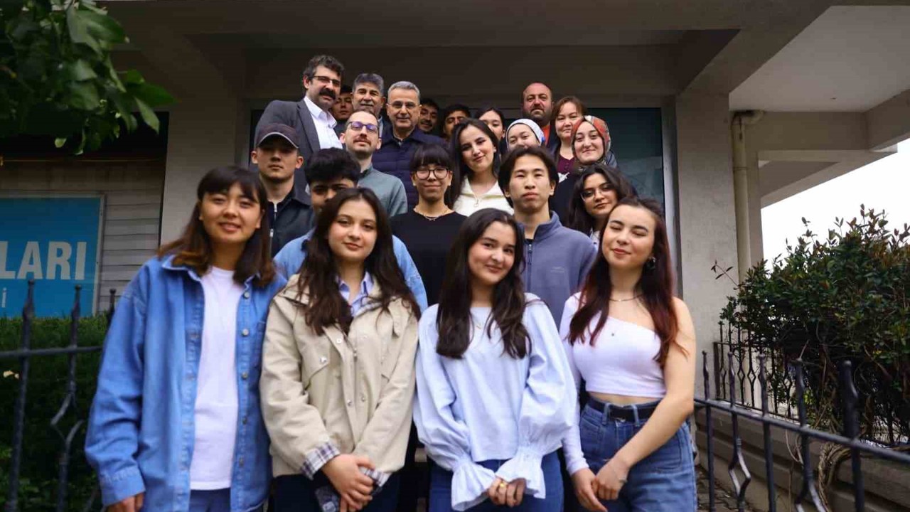 Başkan Kurnaz: "Uluslararası öğrenciler şehrimize kültürel zenginlik katıyor""
