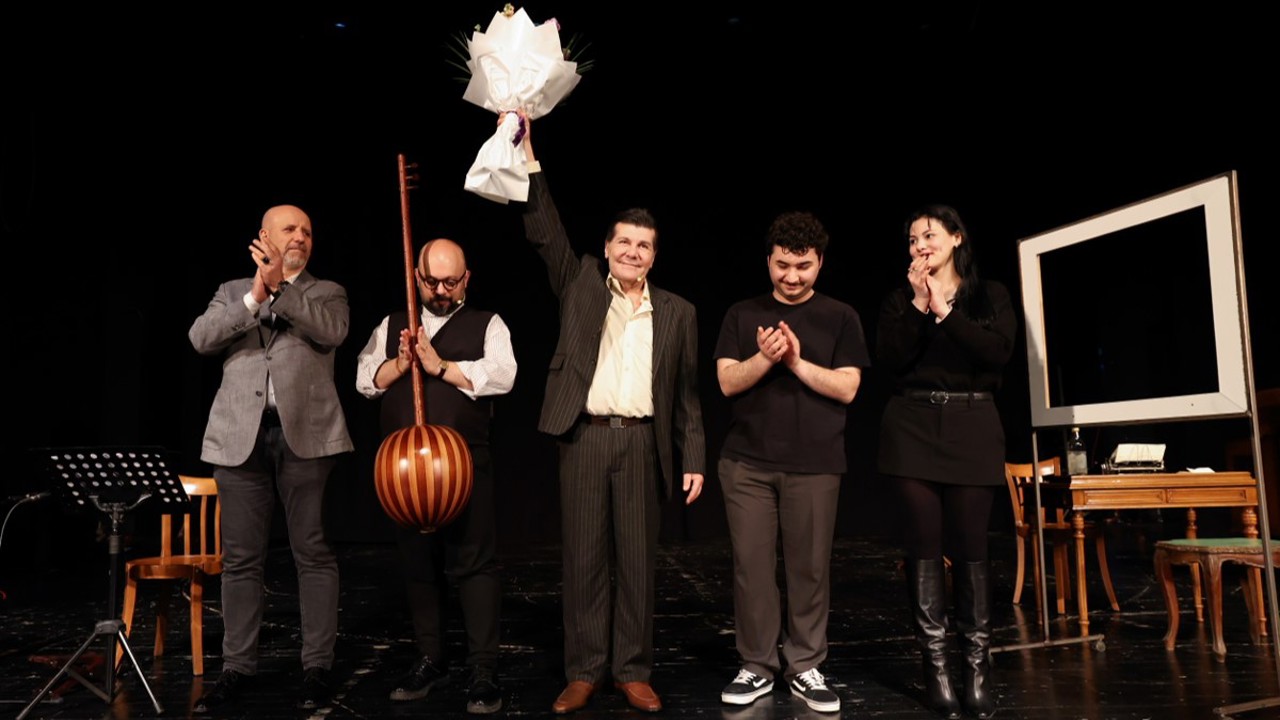 ‘Veli’nin Oğlu Orhan’ Küçükçekmece’de seyirciyle buluştu
