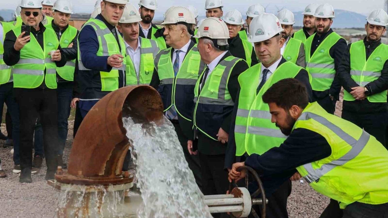 Avrupa’nın en büyük sera kümelenmelerinden biri Dikili’de yükseliyor
