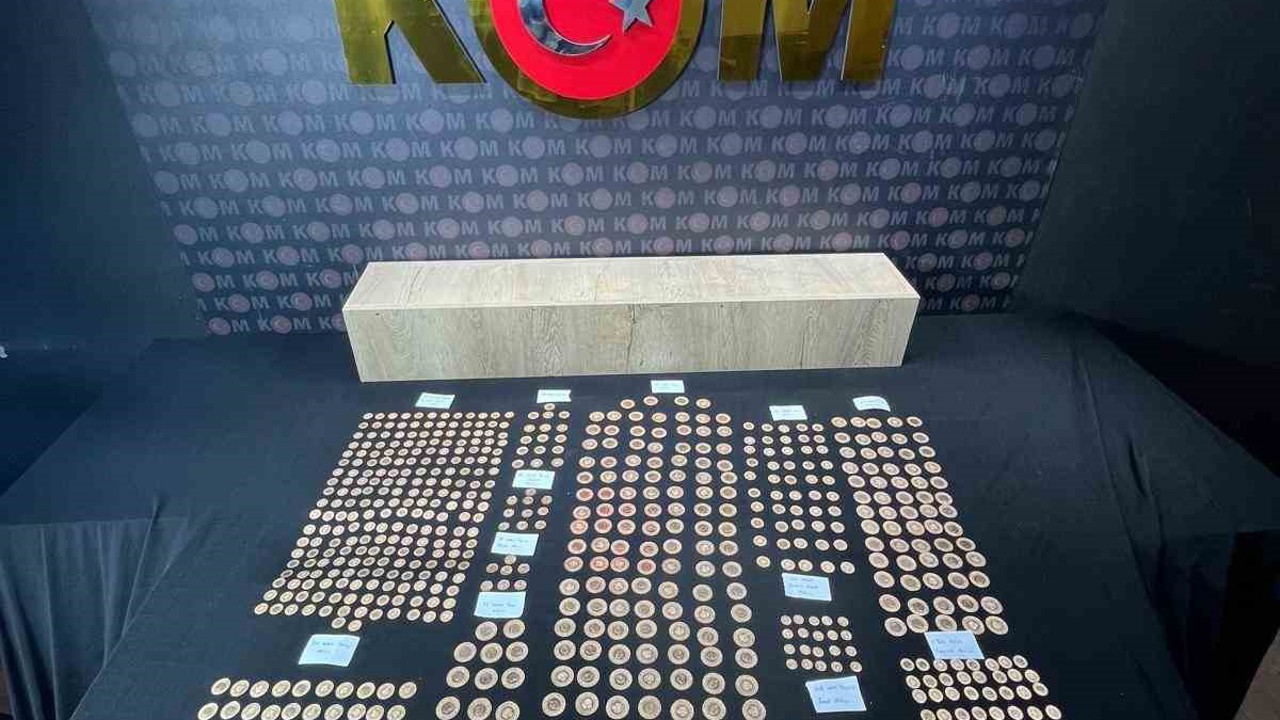 Kahramanmaraş’ta sahte altın operasyonu: 977 parça sahte altın ele geçirildi
