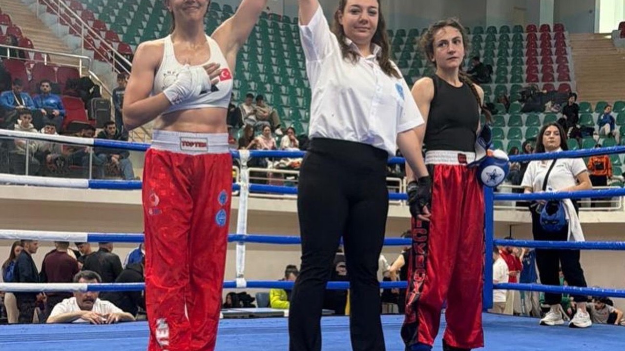 Bağcılar Belediyesi personeli, Kick Boks’ta Türkiye şampiyonu oldu
