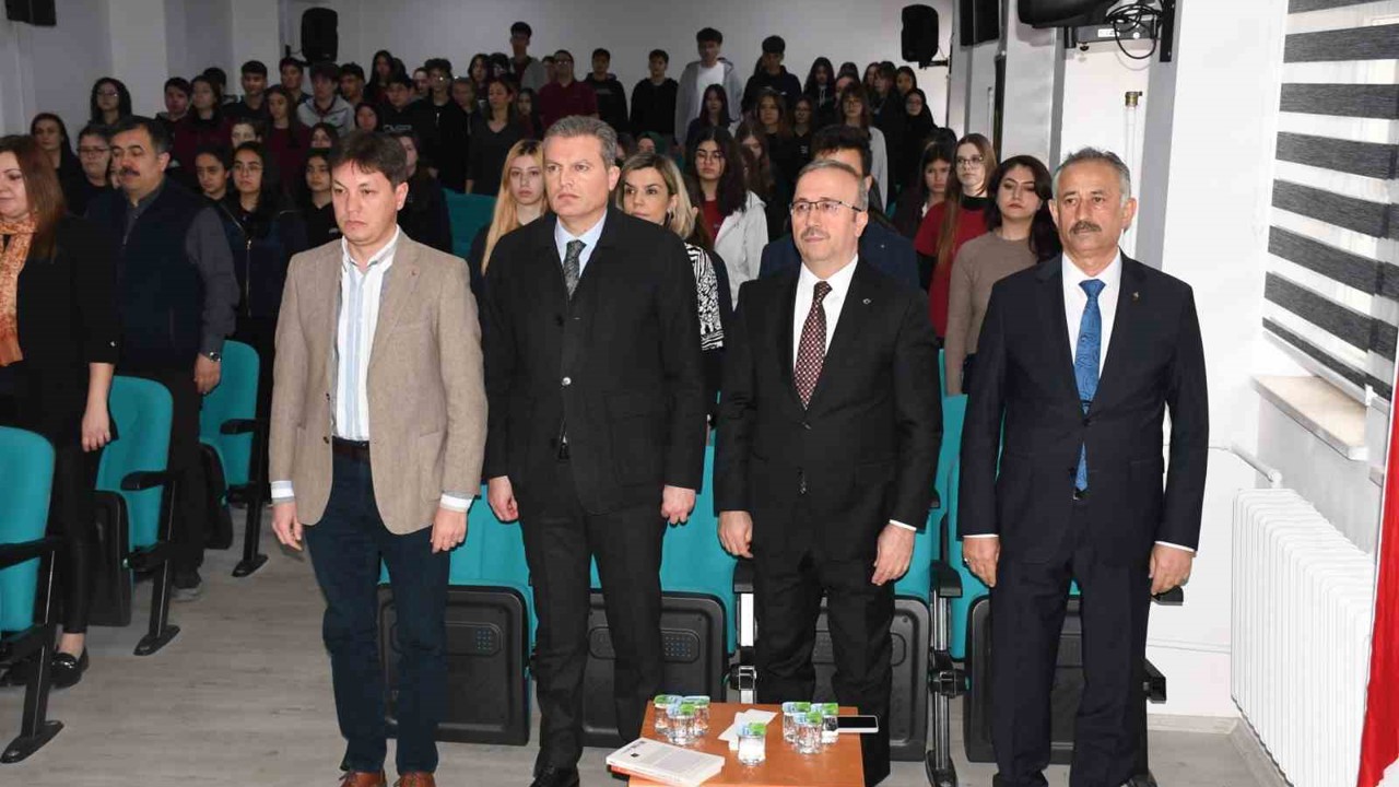 Anadolu Mektebi’nde Sabahattin Ali rüzgarı esti
