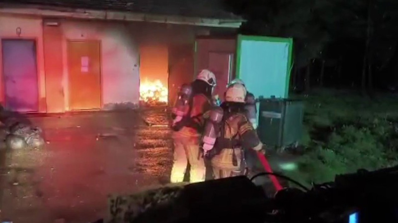 Onkoloji tıbbi atık deposunda korkutan yangın
