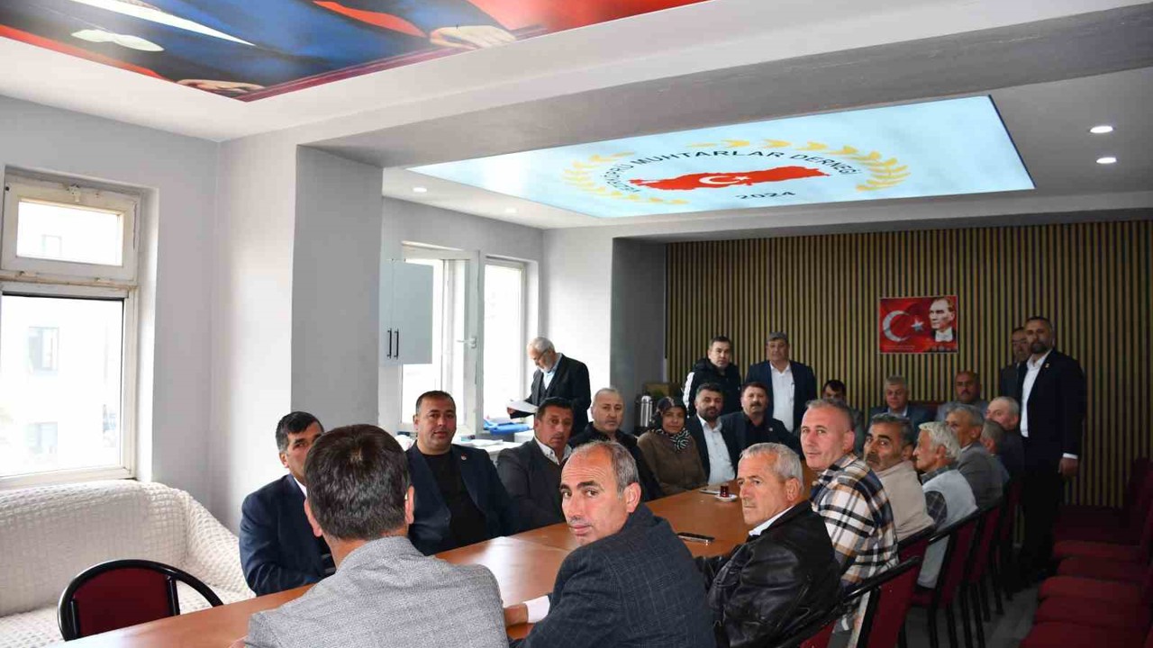 Vezirköprü’de muhtarlar derneğinde seçim: Kılıç güven tazeledi
