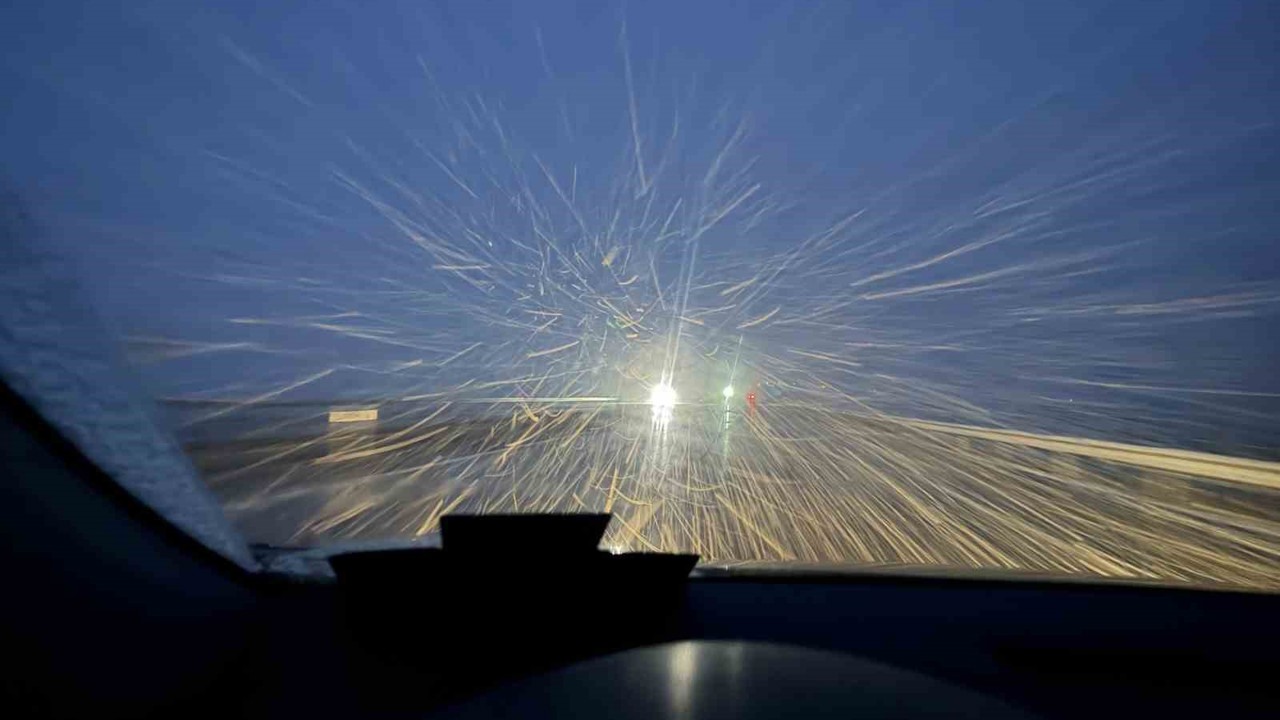 Sivas’a mart ayında kar yağdı
