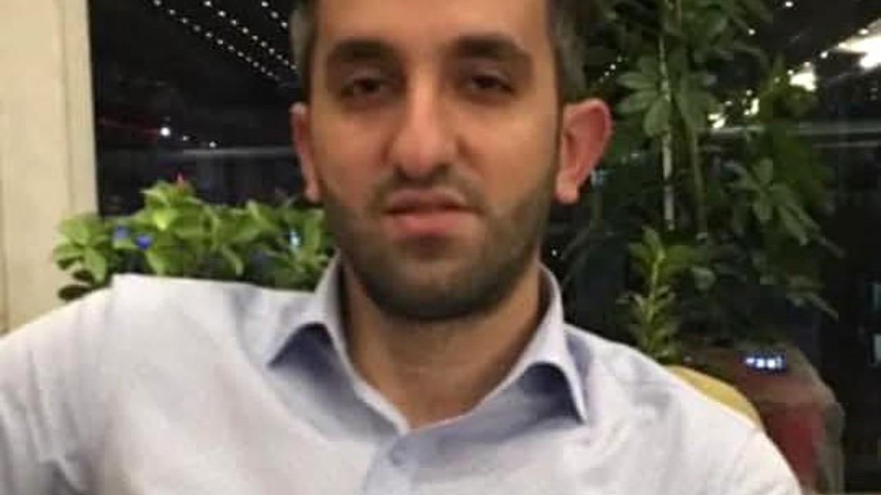 Siirt’te halı sahada kalp krizi geçiren genç hayatını kaybetti
