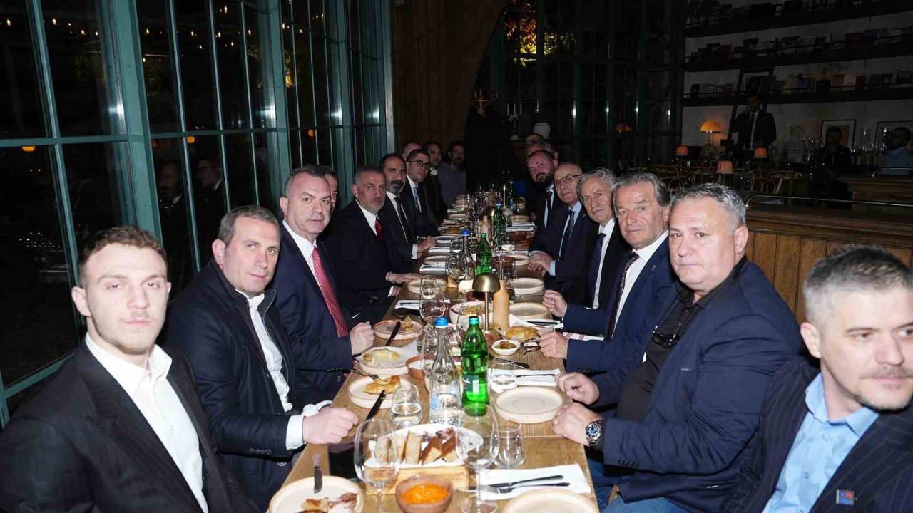 Kosova - Türkiye resmi maç yemeği düzenlendi
