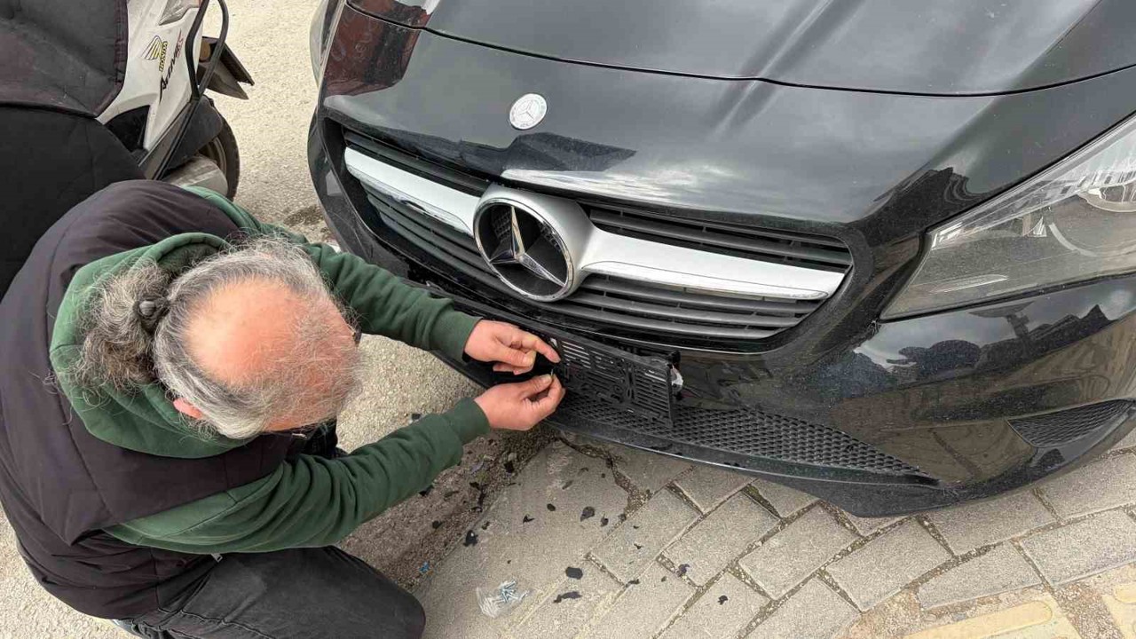 APP plaka değişiminde son gün yoğunluğu
