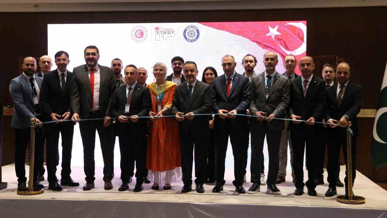 Adıyaman Üniversitesi, İslamabad’da eğitim fuarında tanıtıldı
