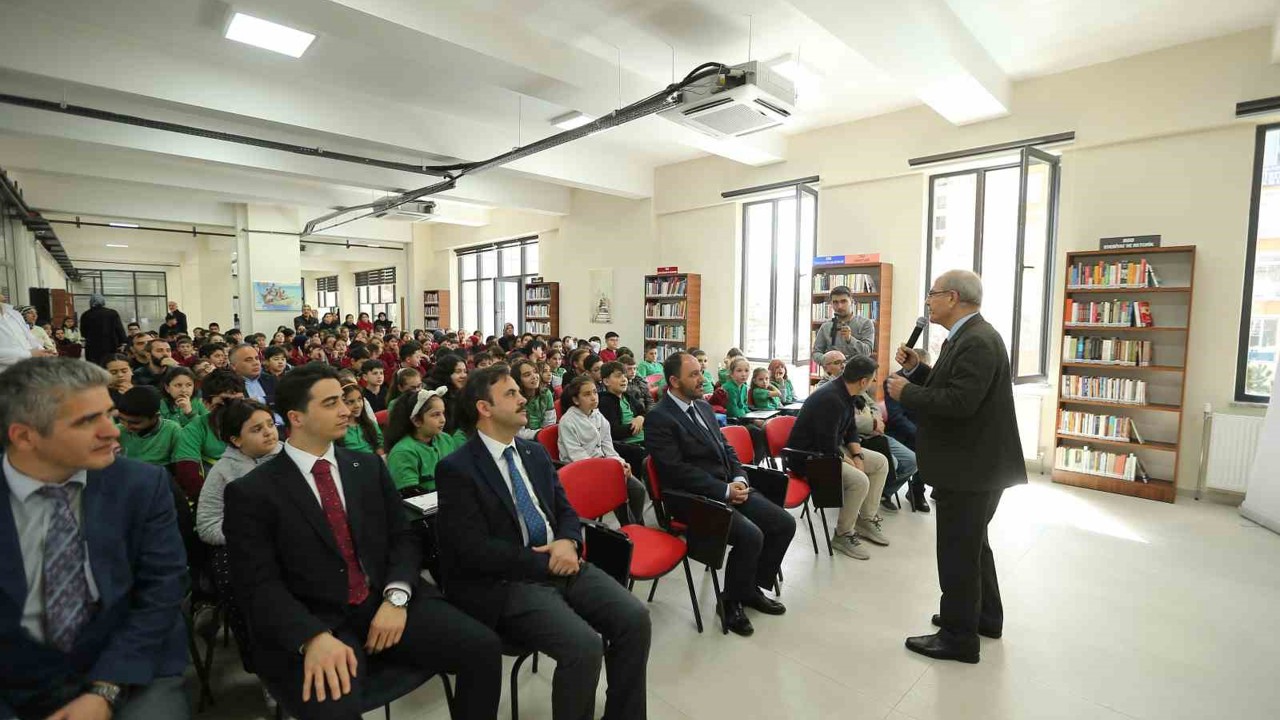 Kütüphane Haftası’na özel Yazar-Okur Buluşmaları
