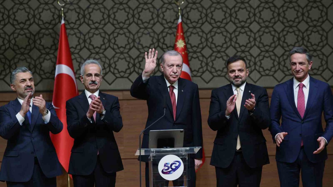 Cumhurbaşkanı Erdoğan’ın butona basmasıyla Türkiye’de 5G teknolojisine geçildi

