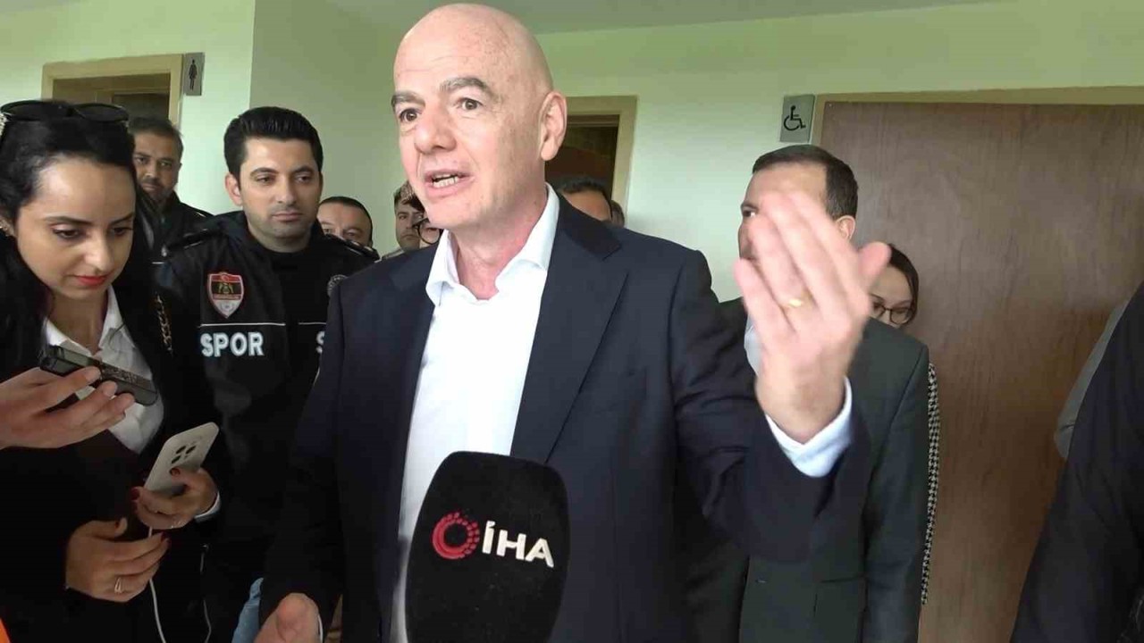 Gianni Infantino, İran Milli Takımı ile görüştü
