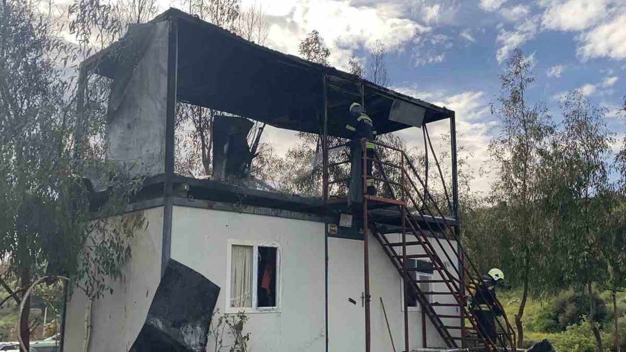 Bodrum’da konteyner yangını
