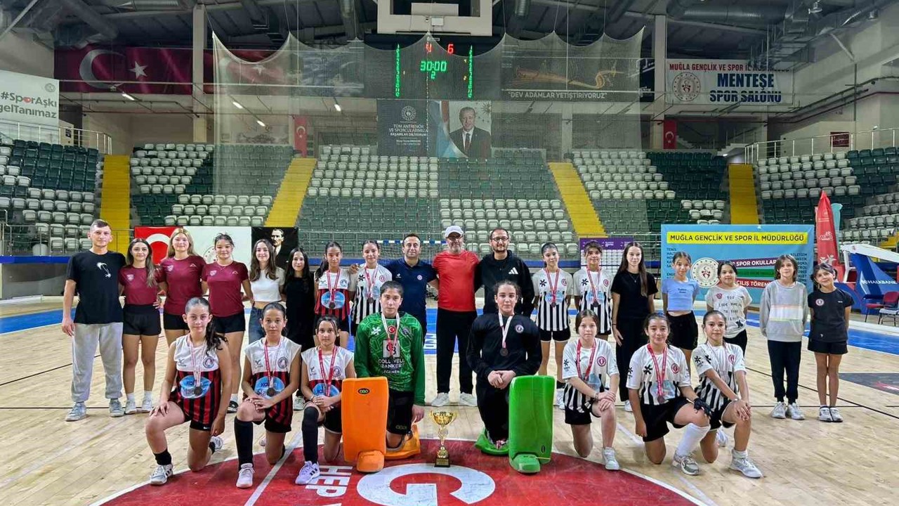 Muğla Hokey Ligi şampiyonu Bodrum Gündoğanspor oldu
